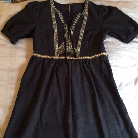 Linen Embroidered Art Deco Dress - Picture 1 of 8